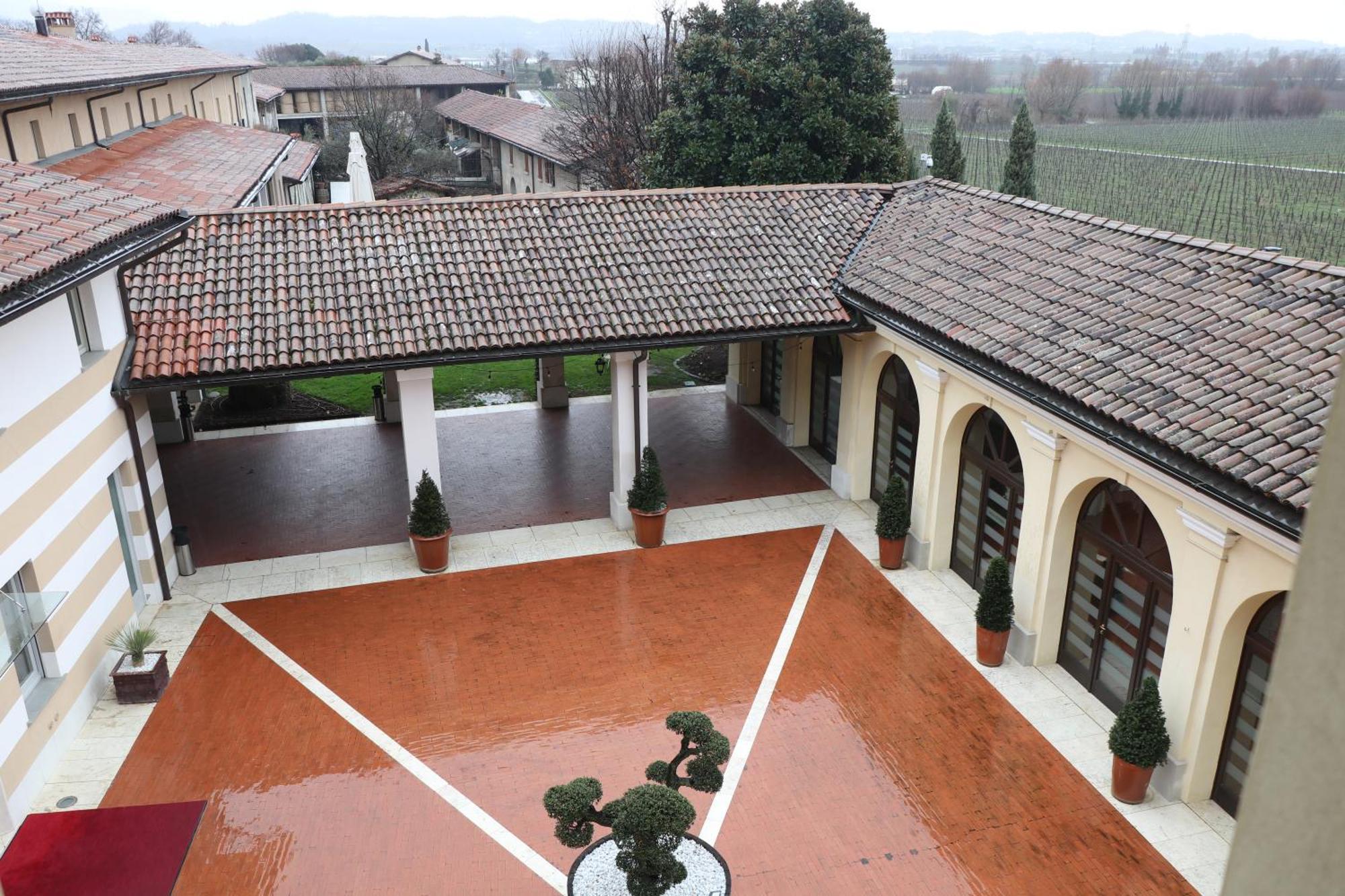 Borgo Santa Giulia Villa Corte Franca Luaran gambar